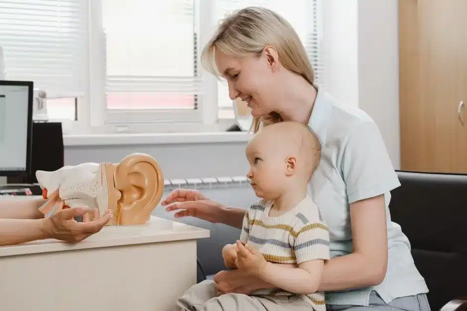 Tratamientos actuales y el enfoque pediátrico moderno de la otitis Revista Digital mamas360 Embarazo y Maternidad
