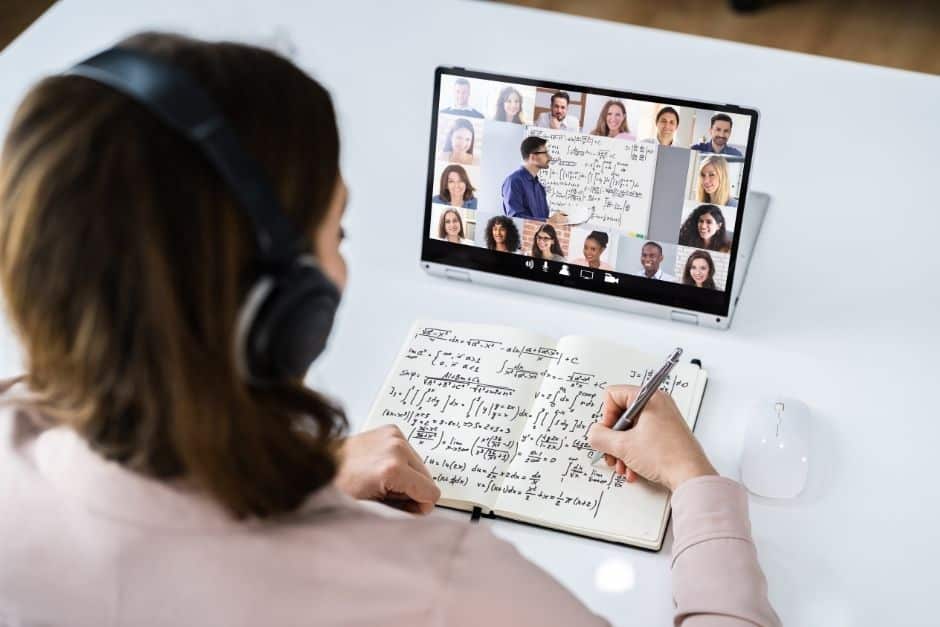 Aula virtual Guía para padres y madres modernos 3 Revista Digital mamas360 Embarazo y Maternidad